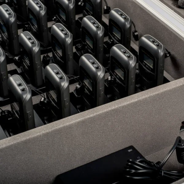 VDS 900:700 Ladekoffer 20 Geräte Führungssystem Audio Detail